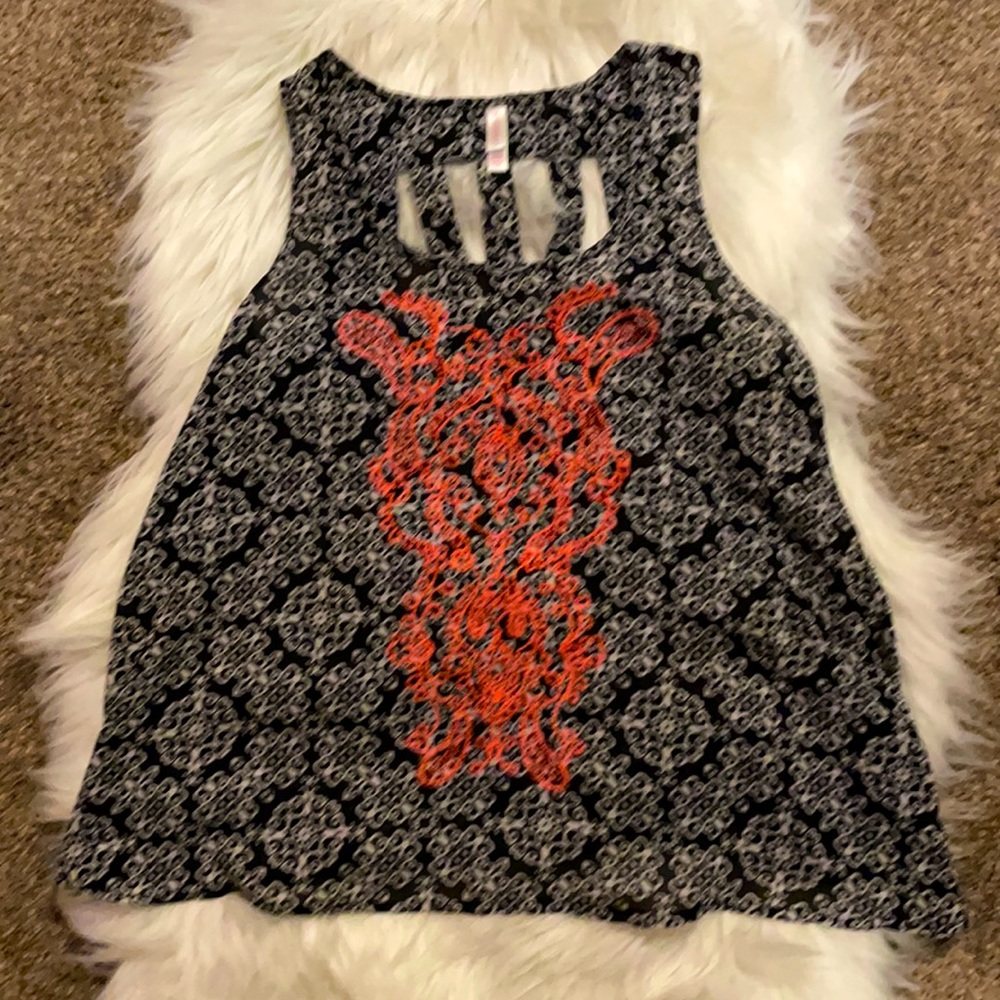Women’s dressy tank top